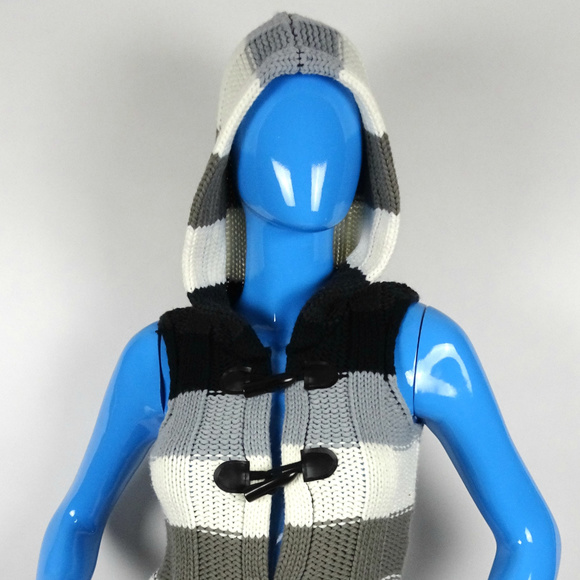 Epic Threads Sweaters - Epic Threads Chunky Knit Hooded Vest Juniors S